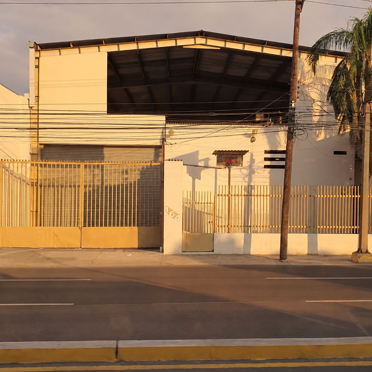 Bodega en Diego Diaz de Berlanga  San Nicolas — foto 1