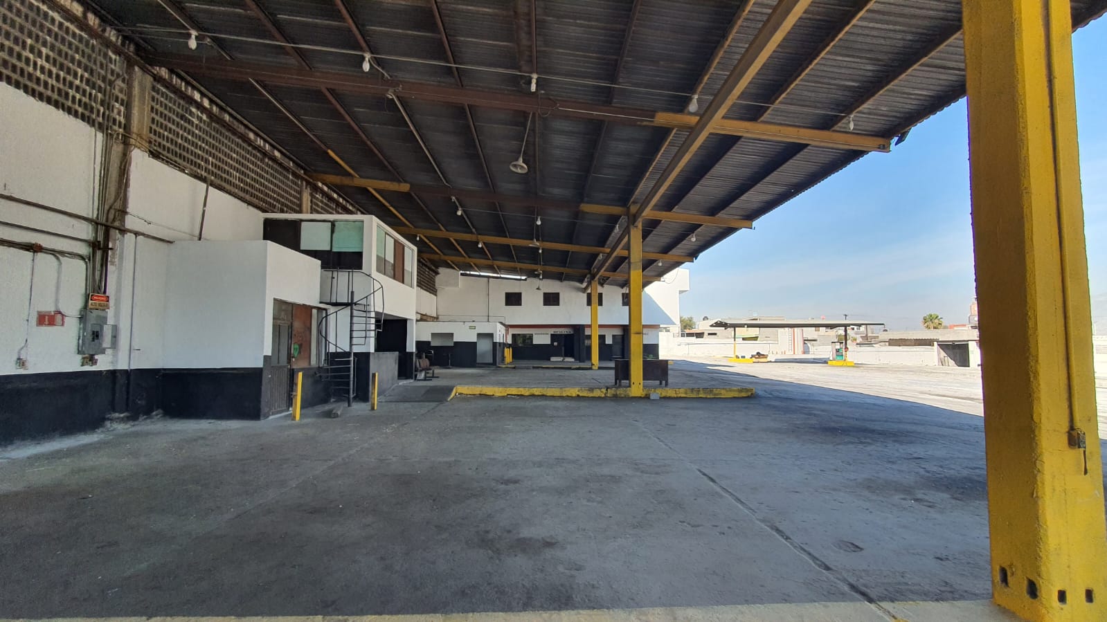 Inmueble  Patio Transporte — foto 26